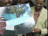 Actor Opens DC AIDS Clinic