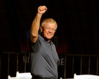 Gibbs Laughs Off Redskins Rumors