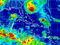 LIVE CHAT REPLAY: Meteorologists Talk Earl