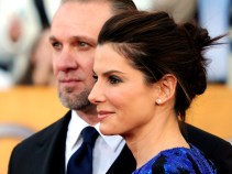 Jesse James Issues Apology to Wife Sandra Bullock