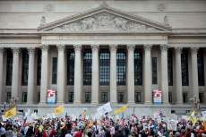 Tea Party Protests Still Have Steam