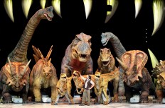 Dancing Dinos Kick Out Mystics