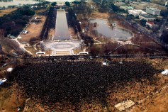 Thousands Flock to Lincoln Memorial Concert