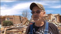Moore, OK Residents Search Through the Rubble