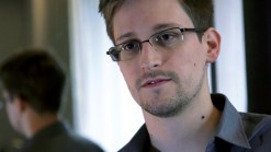 Snowden Answers Questions in Chat Room