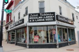 Ben’s Chili Bowl Buys on H Street