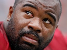 Haynesworth Accused of Sexual Abuse: Sources