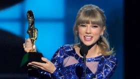  Swift Leads, Miguel Hurts Fans at Billboard Awards 