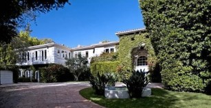 Take a Tour of Warren Beatty & Annette Bening's Crib 