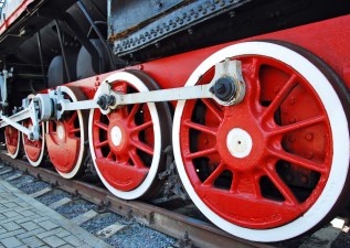 'Night Before Christmas' Train Gets Rolling