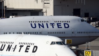 2 Pilots Arrested on Alcohol Charges Before Flight to US