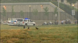 Raw Video: Police Probe Suspicious Vehicle Near Pentagon