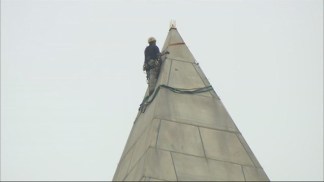Raw Video: Engineers Rappel Down Washington Monument