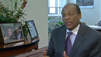 Marion Barry Apologizes for "Asians" Comment