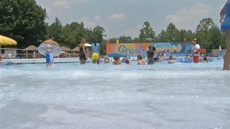 Visitors, Residents Try to Beat the Heat