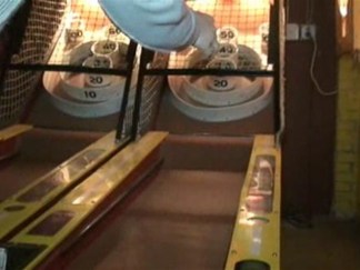 Dan Hellie Tries His Hand At Skee Ball