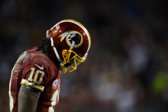 RGIII's Knee, 'Skins D Buckle in 24-14 Loss 
