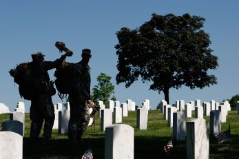 Army Announces Arlington Cemetery Probe