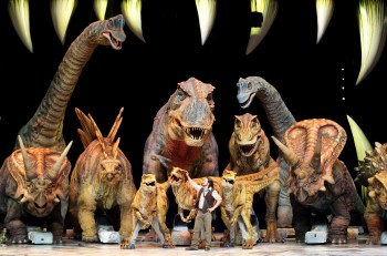 Dancing Dinos Kick Out Mystics