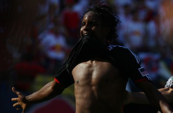 DC United Keeps Playoff Hopes Alive