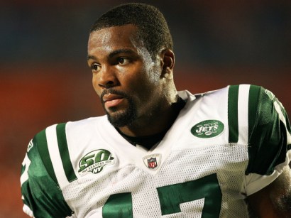 The FBI reported that Braylon Edwards was threatened following an altercation outside a Cleveland nightclub.