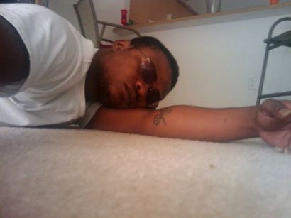 Scano Sinclair in his sleepy pose. Scano Sinclair in his sleepy pose.