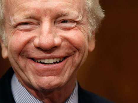 Lieberman Joins Movement for DC Budget Autonomy