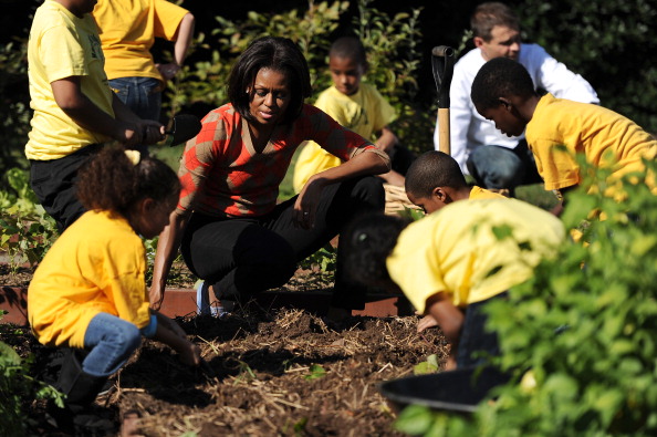 D.C. Students Help First Lady Michelle Obama With White House Harvest