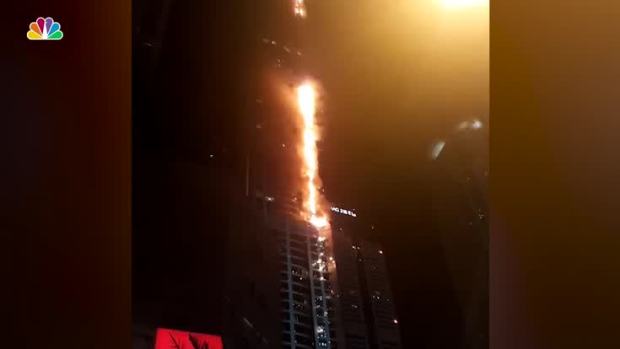 [NATL] Firefighters Battle Blaze at Dubai High-Rise