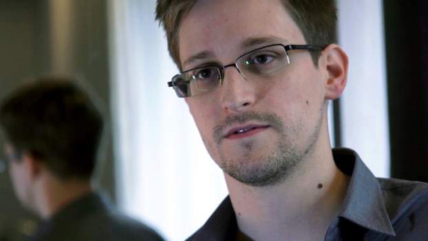 Snowden Answers Questions in Chat Room