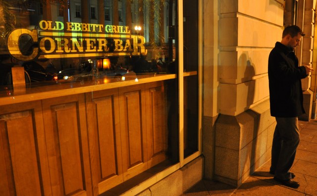 Old Ebbitt Grill Celebrates the Oyster Riot