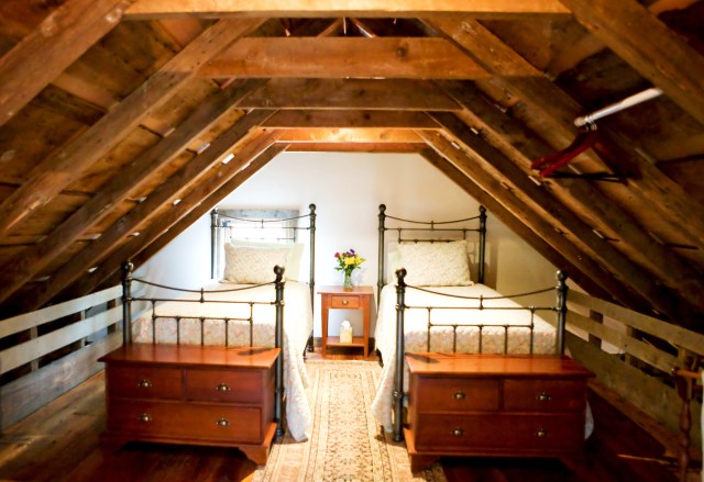 Pics: Cottages That Can (Temporarily) Be Yours
