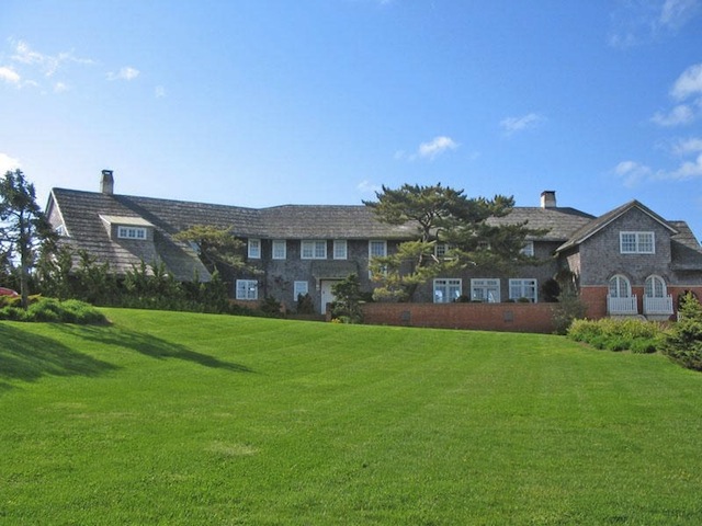 Inside the Clintons' East Hampton Rental