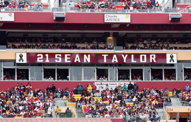 Redskins officially retire Bobby Mitchell's jersey, rename the George  Preston Marshall section of FedEx Field after him - Hogs Haven