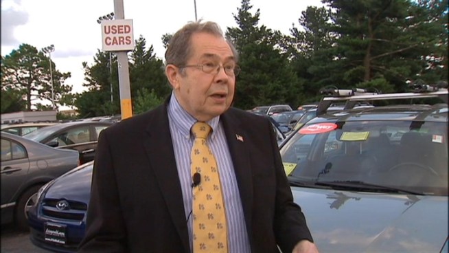 Expert says as many as 80 percent of used cars sold through online classified ads are coming from illegal car dealers called 