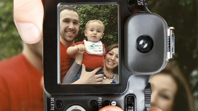Pictures often don t make it from phone to frame because printing can be a process, but now new apps make it easy to print directly from your albums. News4's Angie Goff reports.