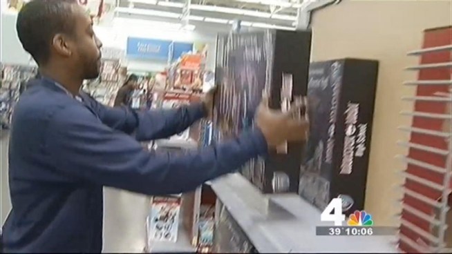 If you still need to finish your holiday shopping (or if you haven't even started yet), all is not lost. News4's Seth Lemon explains.