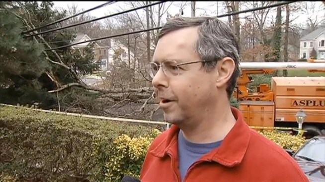 Strong winds Wednesday felled trees in Northern Va. News4's David Culver reports from the Northern Virginia bureau.
