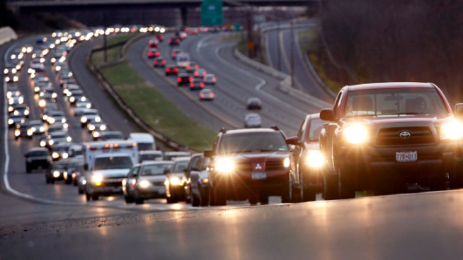 News4's Richard Jordan checks in on holiday travel in the Washington area.