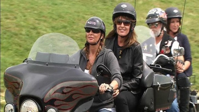 Sarah Palin arrived to a media scrum at the Pentagon, for the Rolling Thunder motorcycle ride.  She was accompanied by family members.