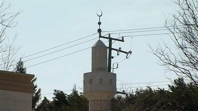 The suspect in the DC terror plot prayed at a Fairfax County mosque just before his arrest.
