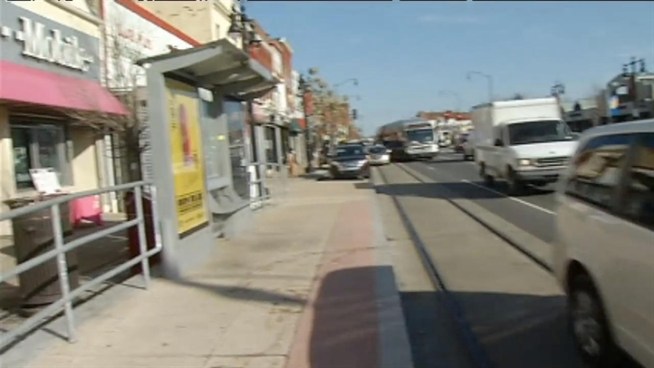 News4 transportation reporter Adam Tuss's exclusive report on new delays in Washington's streetcar program.