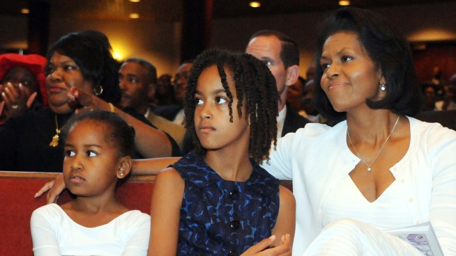 First Lady Takes Girls to Pub During "Secret" London Trip