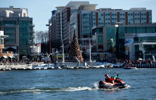 The first tree lighting in the area kicked off holiday festivities at the Gaylord Convention Center at the <a title=