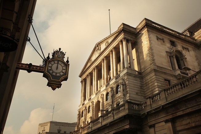 Brits' Interest Rates Lowest Since 1694
