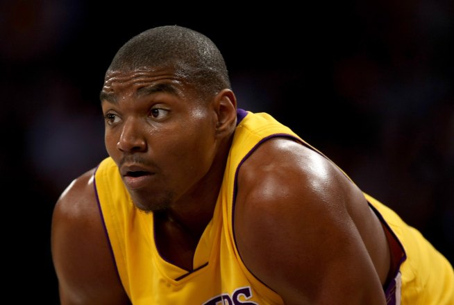 Bynum’s Rehab: Hauling Playmates