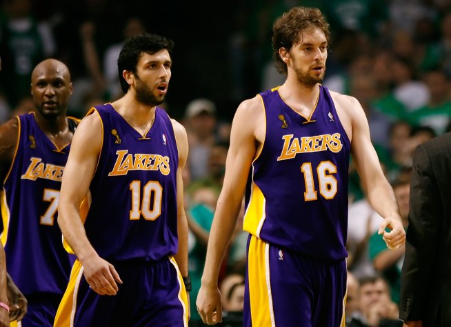Balanced Attack From Lakers Sets Suns