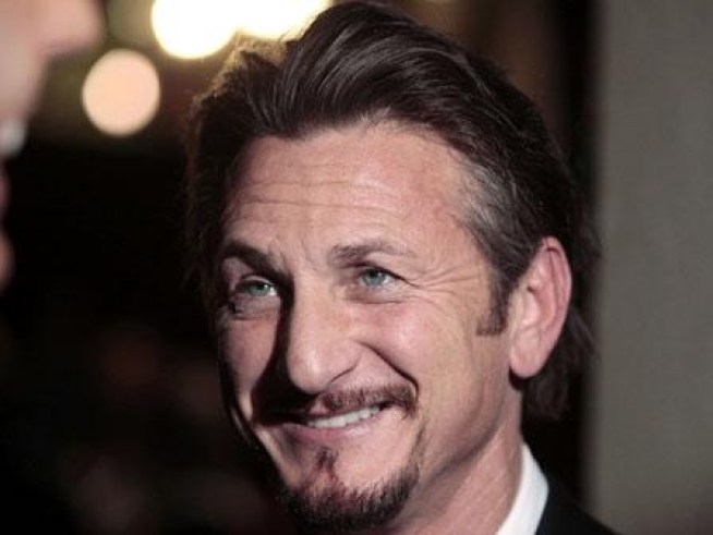 Sean Penn Films "Fair Game" Scene in the District