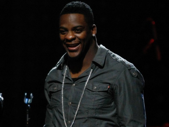 Clinton Portis and his Washington Redskins teammates modeled in a fashion show Tuesday night to benefit an anti-domestic violence group, Becky's Fund. While the ballers strutted their stuff, female models made statements while stomping down the catwalk.