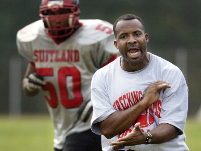 Thousands Attend Memorial Service for Coach Lynch
